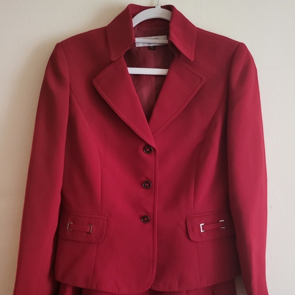Tahari skirtsuit petite red size 6 - Picture 3 of 14